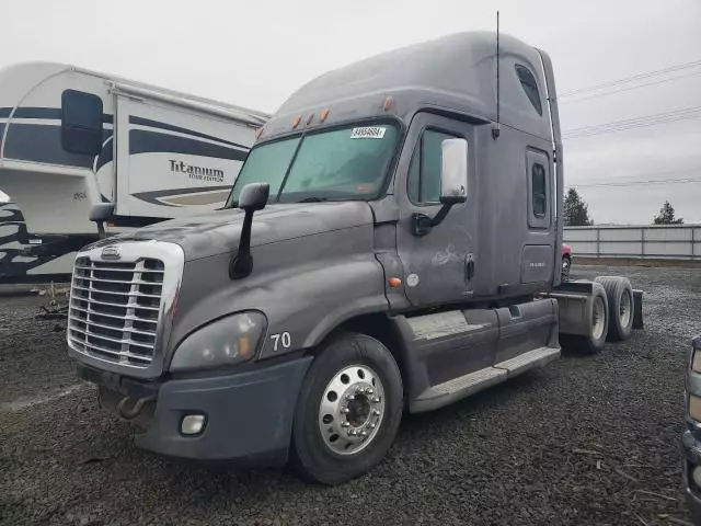 2008 Freightliner Cascadia 125