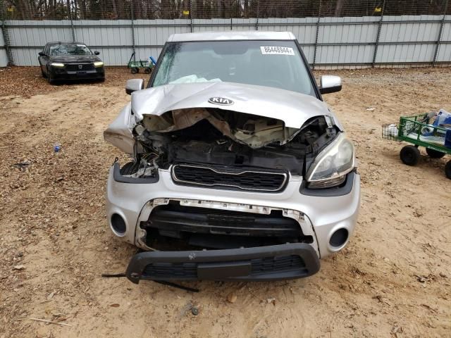 2013 KIA Soul +