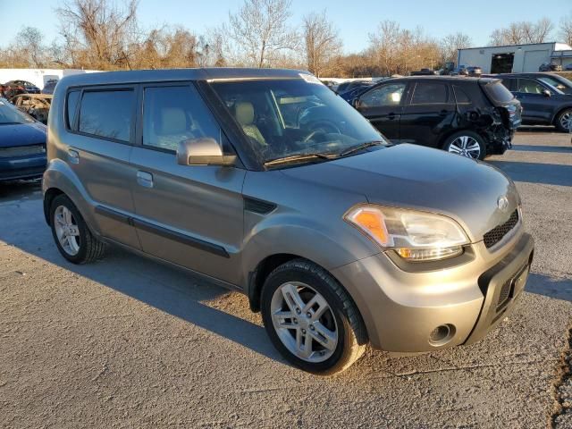 2010 KIA Soul +