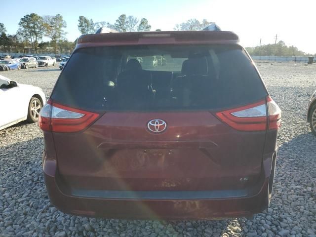 2015 Toyota Sienna LE