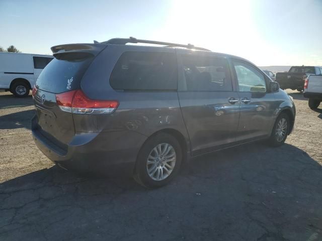 2011 Toyota Sienna XLE