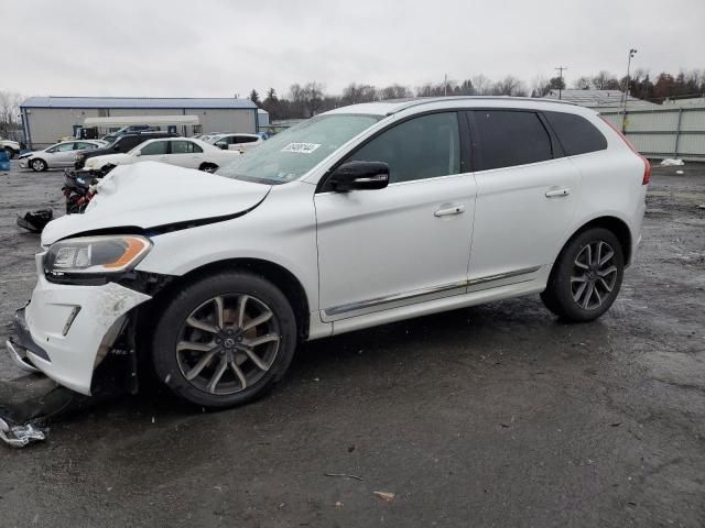 2017 Volvo XC60 T6 Dynamic