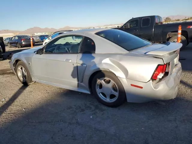 2004 Ford Mustang