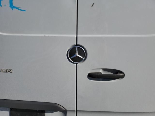 2022 Mercedes-Benz Sprinter 2500