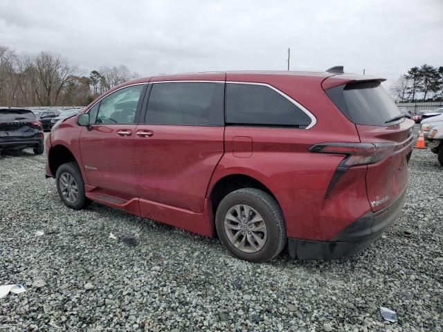 2023 Toyota Sienna XLE