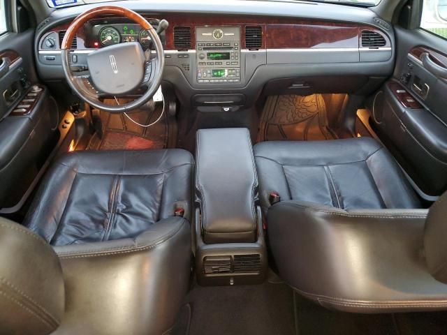 2009 Lincoln Town Car Signature Limited