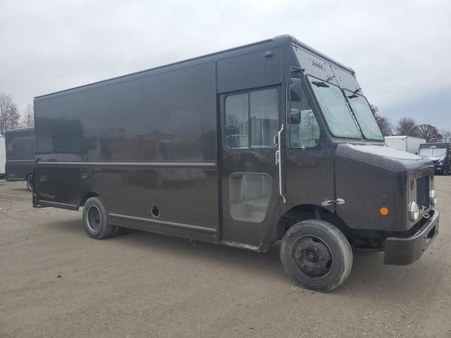 2009 Freightliner Chassis M Line WALK-IN Van