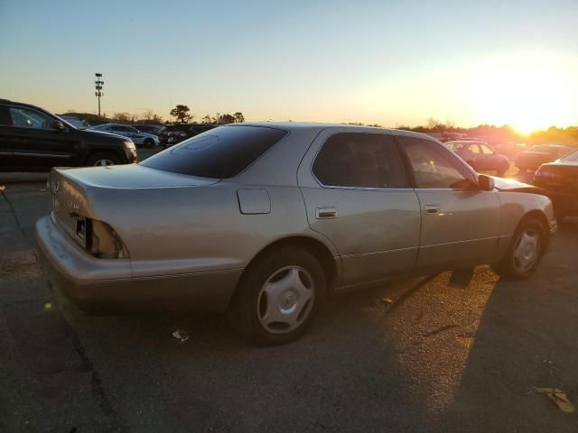 1999 Lexus LS 400