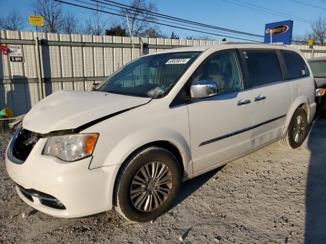 2015 Chrysler Town & Country Touring L