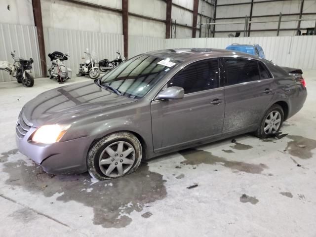 2005 Toyota Avalon XL