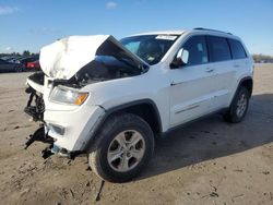 4 X 4 for sale at auction: 2015 Jeep Grand Cherokee Laredo