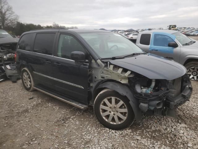 2013 Chrysler Town & Country Touring