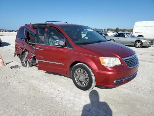 2014 Chrysler Town & Country Touring L