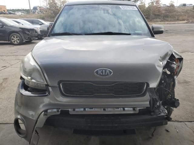 2013 KIA Soul +