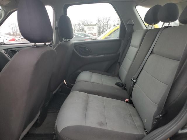 2005 Ford Escape XLS