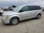 2009 Chrysler Town & Country LX