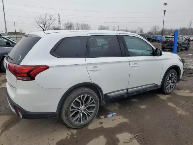 2016 Mitsubishi Outlander SE