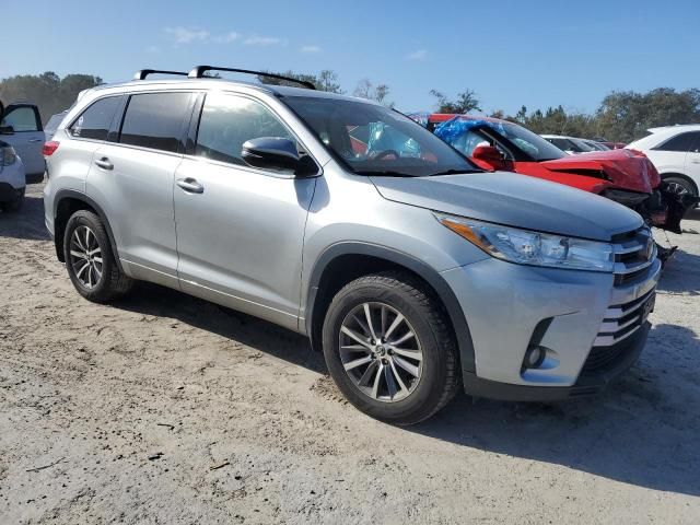 2017 Toyota Highlander SE