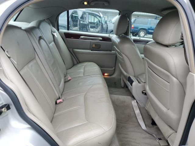 2004 Lincoln Town Car Ultimate