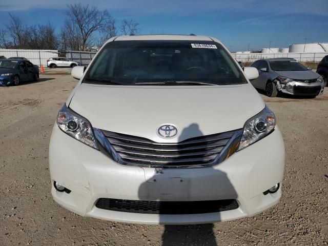 2017 Toyota Sienna XLE