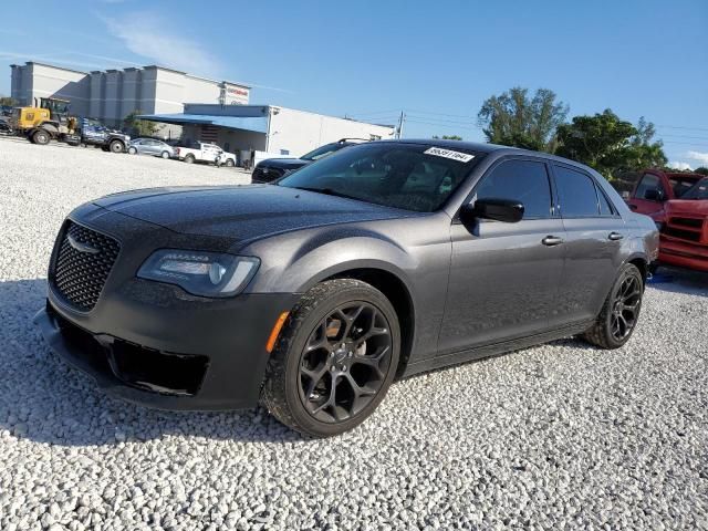 2019 Chrysler 300 Touring