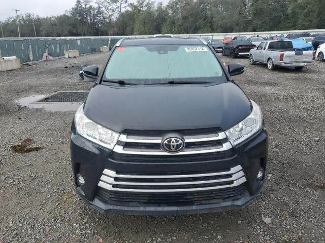 2019 Toyota Highlander SE