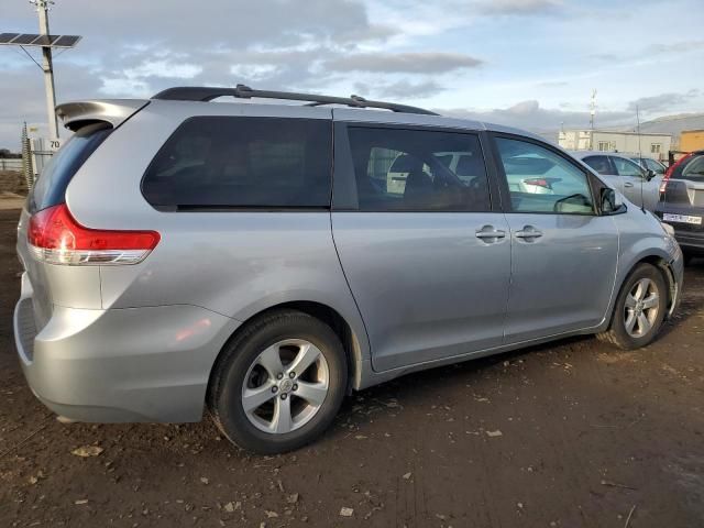 2012 Toyota Sienna LE