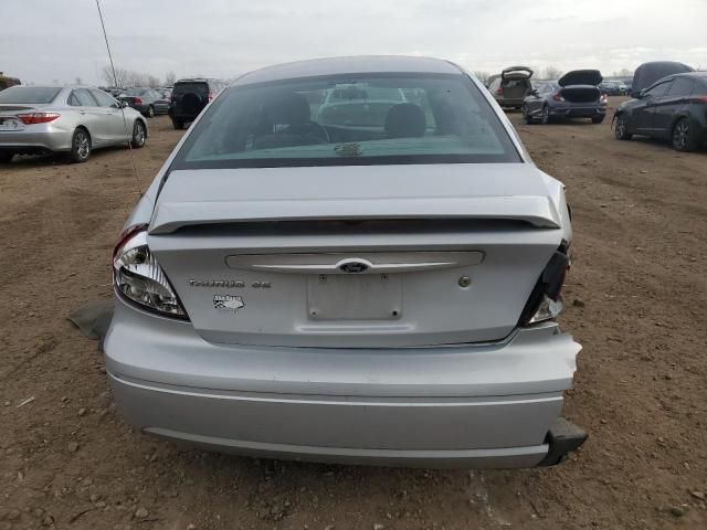 2004 Ford Taurus SE