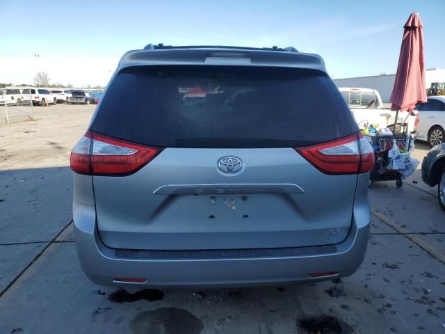 2015 Toyota Sienna XLE