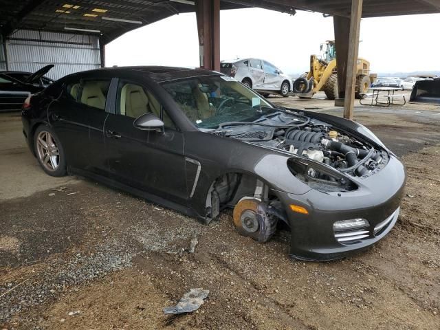 2013 Porsche Panamera 2