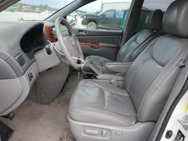 2010 Toyota Sienna XLE