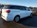 2016 KIA Sedona L