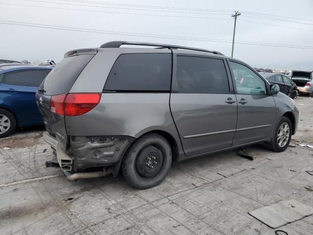 2005 Toyota Sienna XLE