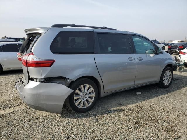 2017 Toyota Sienna XLE