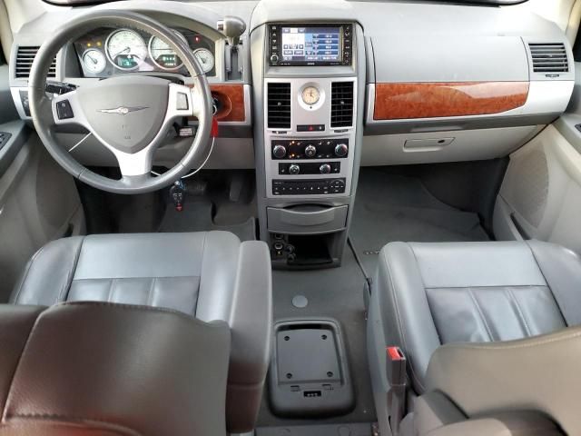 2009 Chrysler Town & Country Touring