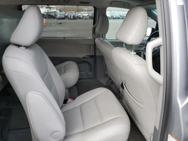 2015 Toyota Sienna XLE