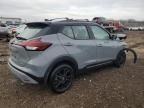 2022 Nissan Kicks SR