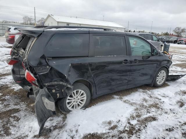 2012 Toyota Sienna XLE