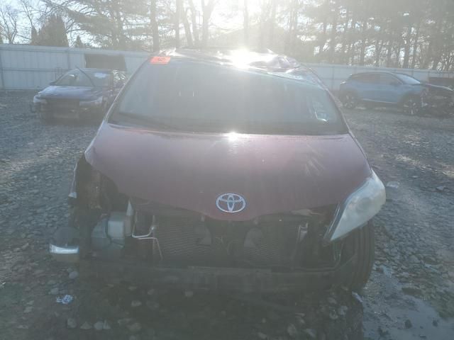 2011 Toyota Sienna LE