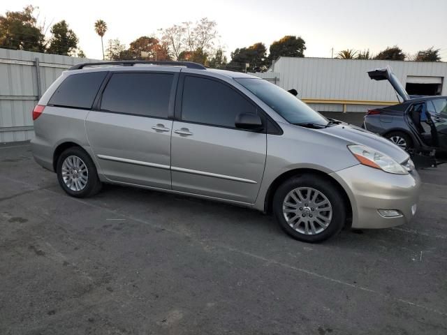 2007 Toyota Sienna XLE