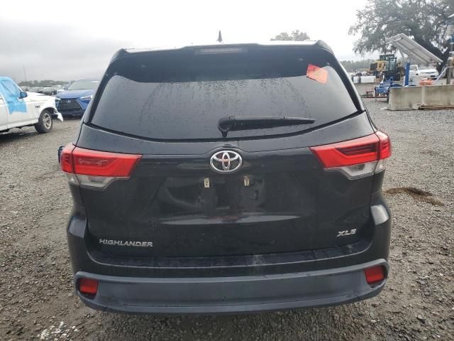 2019 Toyota Highlander SE