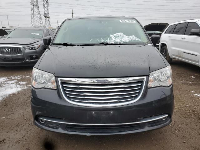 2016 Chrysler Town & Country Touring L