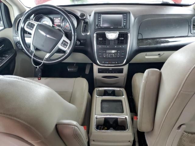 2013 Chrysler Town & Country Touring L