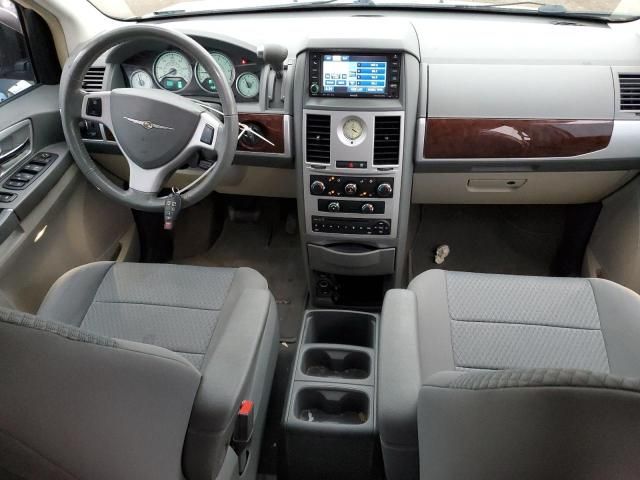 2010 Chrysler Town & Country Touring