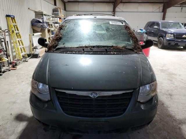 2007 Chrysler Town & Country LX