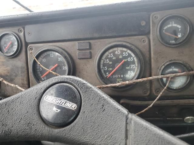 1996 Freightliner Conventional FLD112