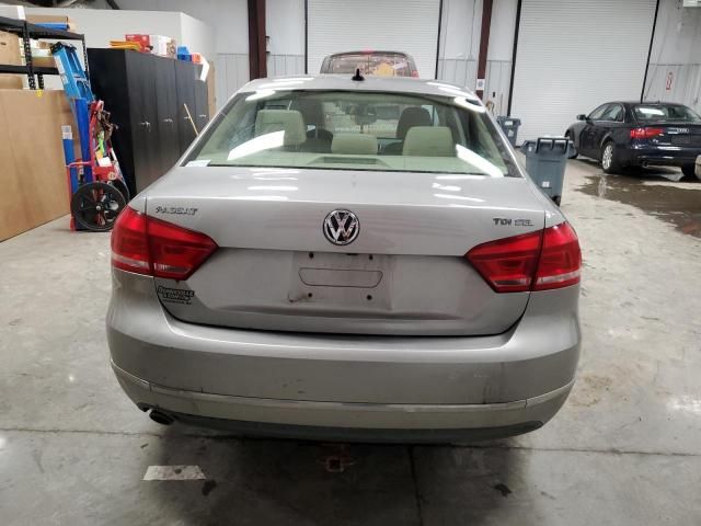 2013 Volkswagen Passat SEL