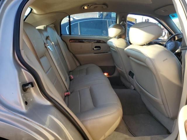 2001 Lincoln Town Car Executive