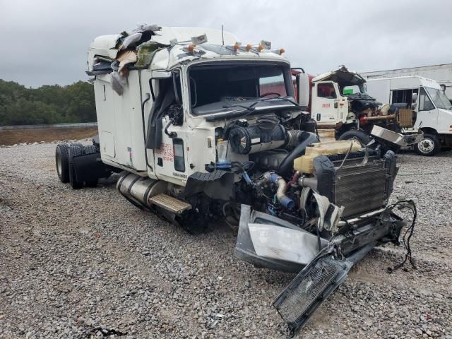 2011 Mack 600 CXU600