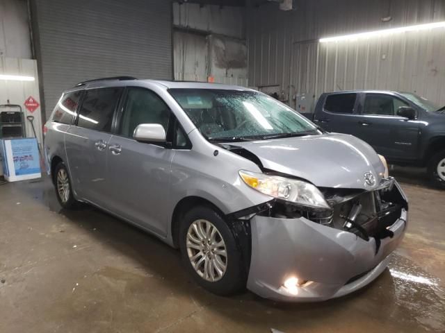 2013 Toyota Sienna XLE